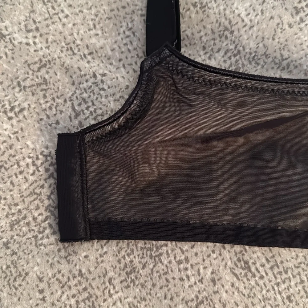 Chantelle Black Lace Bra (Like New) - Picture 4 of 5